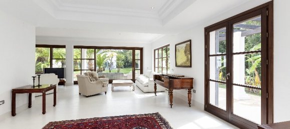 6 bedrooms Villa in Marbella, Spain No. 45669 10