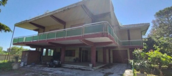 6 Schlafzimmer Villa in San Giovanni Teatino, Italy, Nr. 266185 2