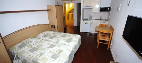 Commercial property in Landes, France No. 351034 8