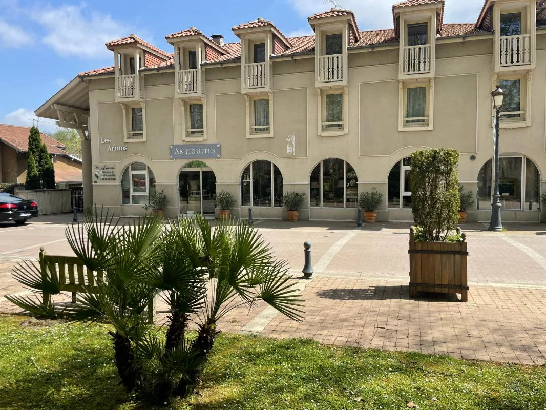  Commercial property in Landes, France No. 351034