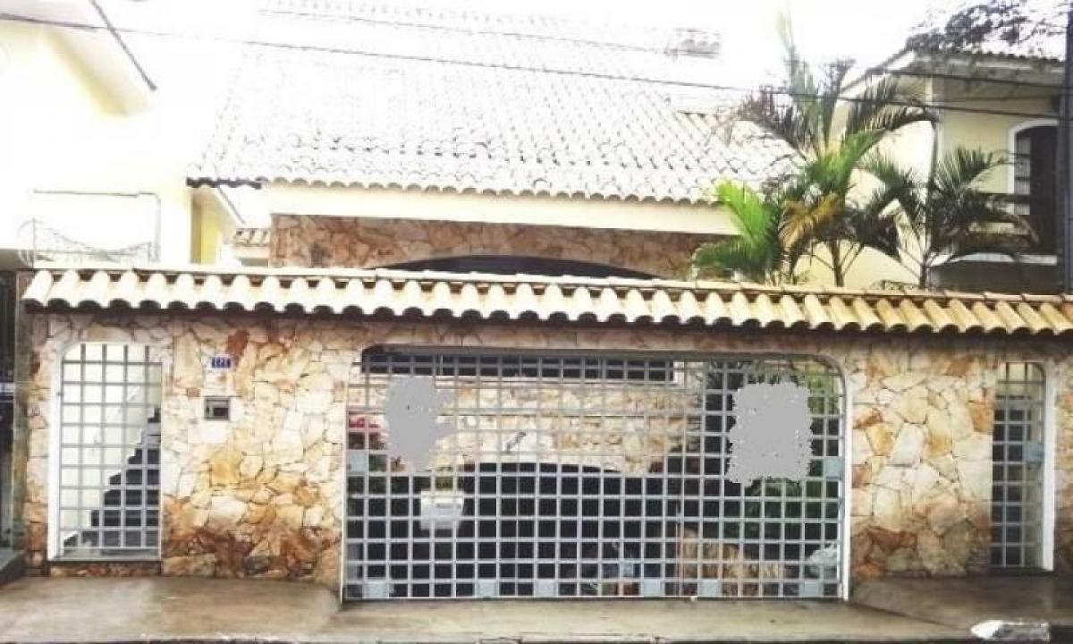 Casa de 4 dormitorios en Sao Paulo, Brazil No. 489720