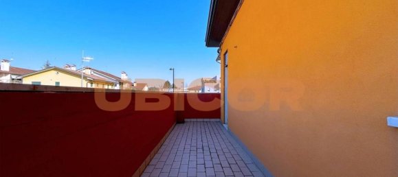 6-salle Appartement à Albignasego, Italy No. 35998 9