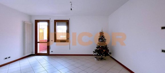 6-salle Appartement à Albignasego, Italy No. 35998 3