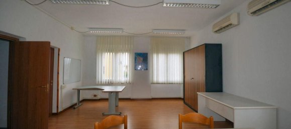 12غرفة مستودع في Lucca, Italy رقم 85068 10