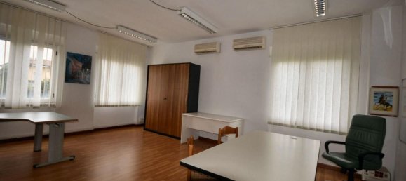 12غرفة مستودع في Lucca, Italy رقم 85068 9