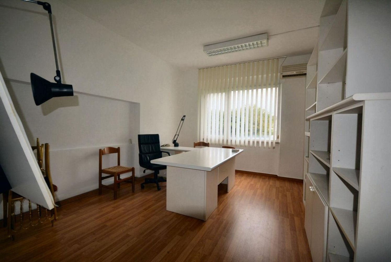 12غرفة مستودع في Lucca, Italy رقم 85068