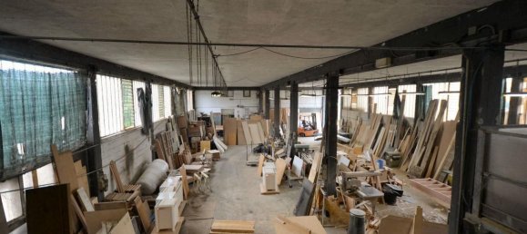 12غرفة مستودع في Lucca, Italy رقم 85068 17