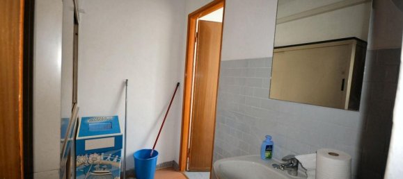 12غرفة مستودع في Lucca, Italy رقم 85068 3