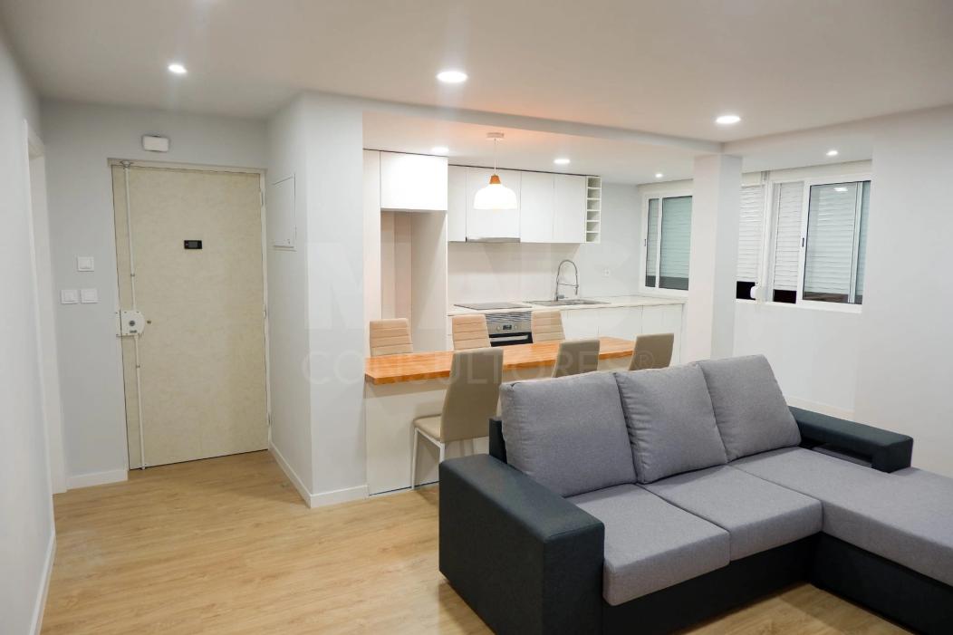 5 bedrooms Apartment in Almada, Portugal No. 351579