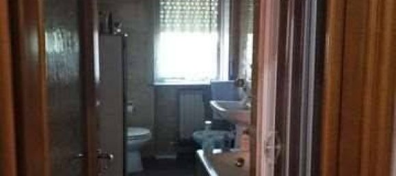 Квартира с 2 спальнями в Кайрате, Италия № 261830 8