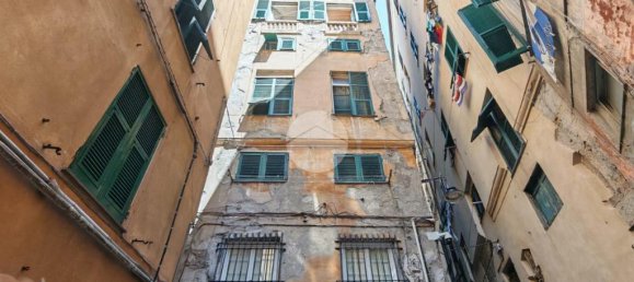 2 bedrooms Apartment in Genoa, Italy No. 353045 3