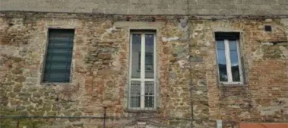 3 rooms Apartment in Perugia, Italy No. 192744 2