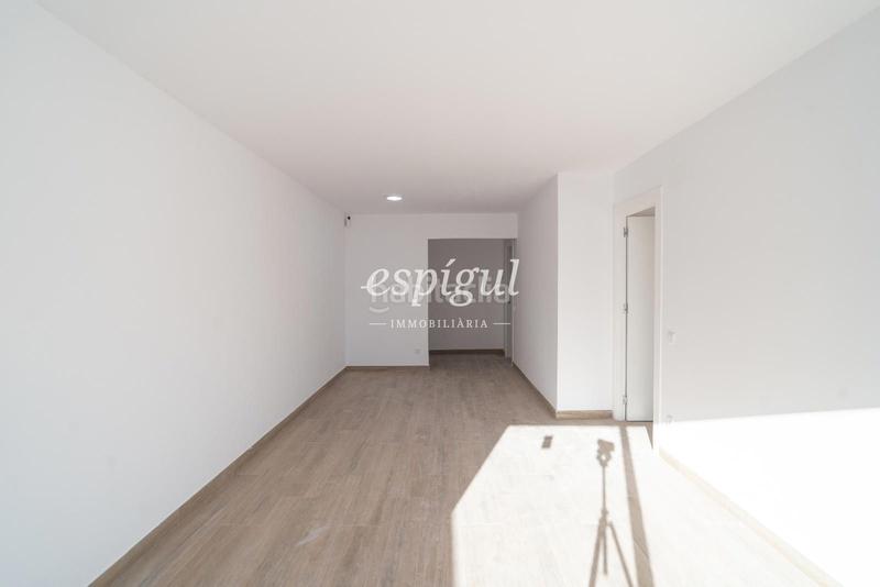 3 bedrooms Duplex in Salt, Spain No. 246086