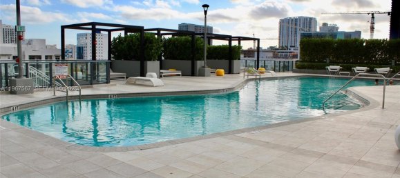 1 dormitorio propiedad comercial en venta en Miami, Miami-Dade, Florida, USA № 614417 20