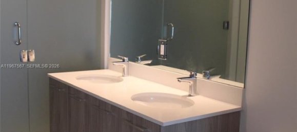 1 dormitorio propiedad comercial en venta en Miami, Miami-Dade, Florida, USA № 614417 11