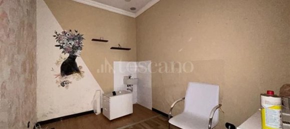 70m² Commercial property in Fiumicino, Italy No. 283455 4