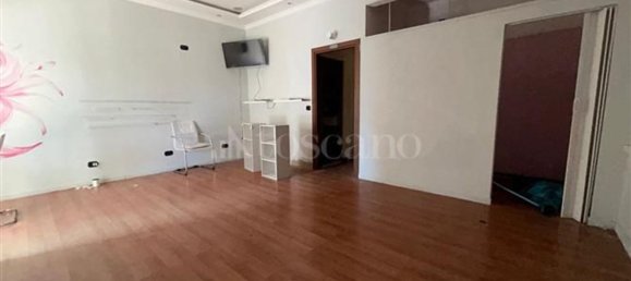 70m² Commercial property in Fiumicino, Italy No. 283455 14