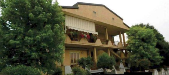 Apartamento de 4 habitaciónes en Lendinara, Italy No. 54429 21