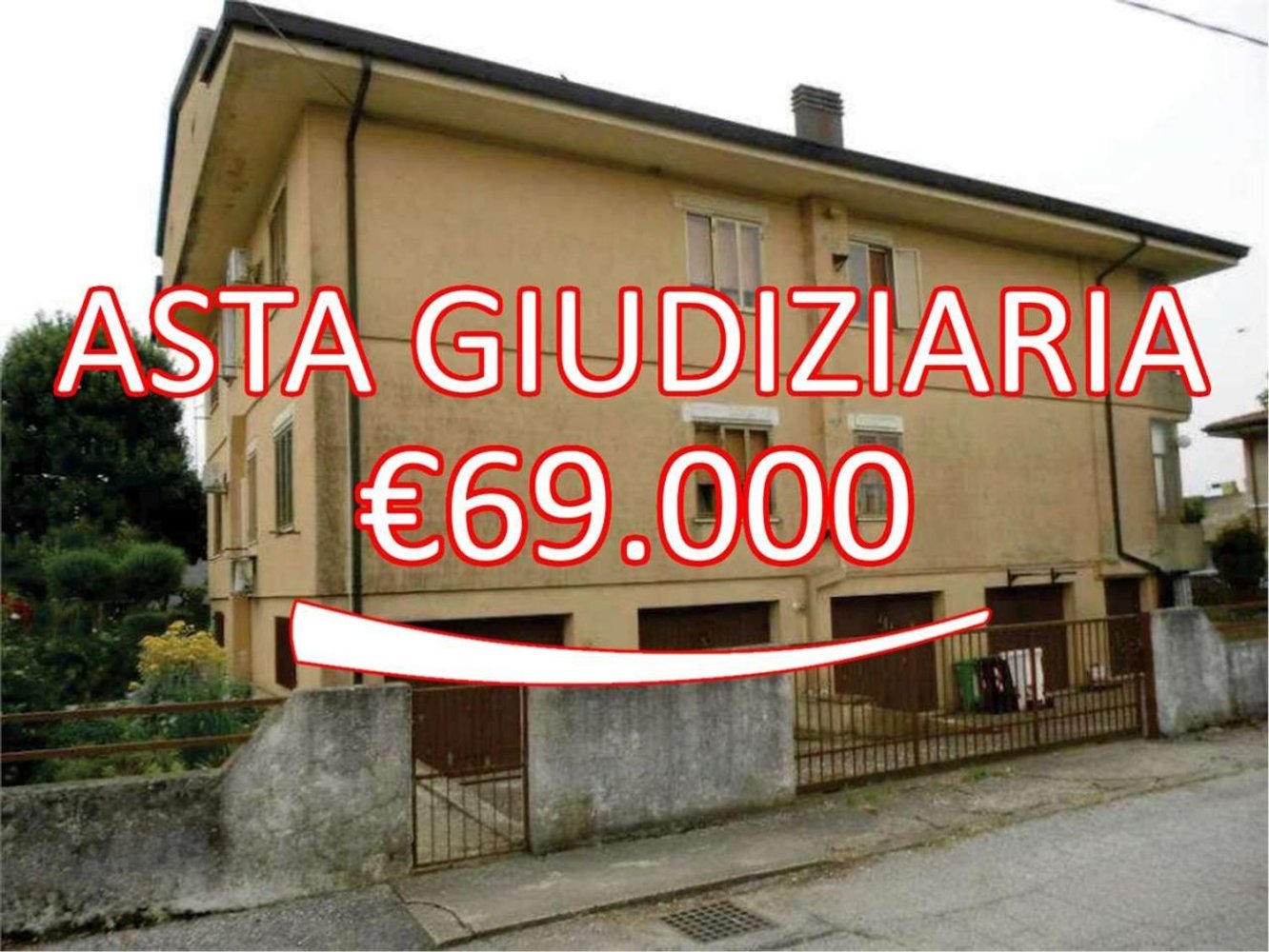 Apartamento de 4 habitaciónes en Lendinara, Italy No. 54429