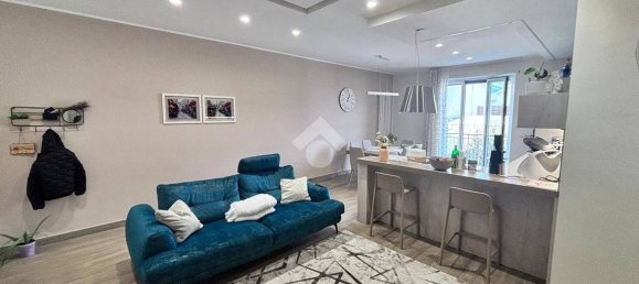 6 غرف نوم فيلا في Casandrino, Italy رقم 80578 39