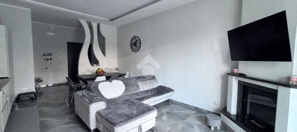 6 غرف نوم فيلا في Casandrino, Italy رقم 80578 36