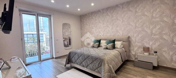 6 غرف نوم فيلا في Casandrino, Italy رقم 80578 35