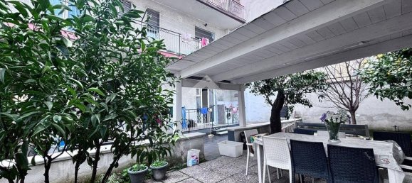 6 غرف نوم فيلا في Casandrino, Italy رقم 80578 43