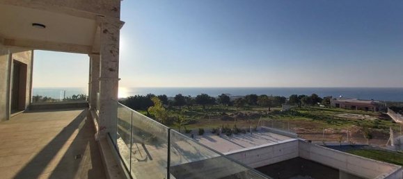 4 Schlafzimmer Villa in Agios Georgios, Cyprus, Nr. 10537 2