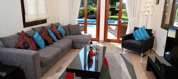 4 bedrooms Villa in Aphrodite Hills, Cyprus No. 22095 2