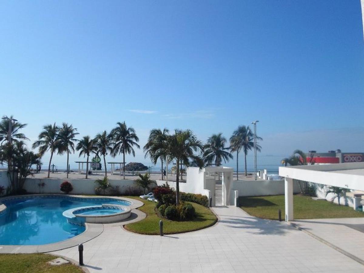 Apartamento de 3 dormitorios en Veracruz, Mexico No. 216680
