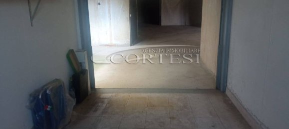  مرآب في Senigallia, Italy 15متر مربع رقم 174840 4