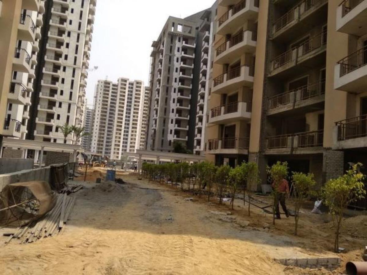 2 bedrooms House in Noida, India No. 67044