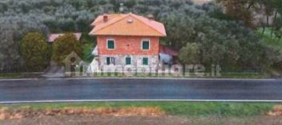 6 bedrooms Villa in Castiglione del Lago, Italy No. 268187 4