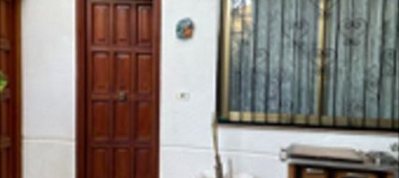 7 rooms Apartment in Palermo, Italy No. 219352 2