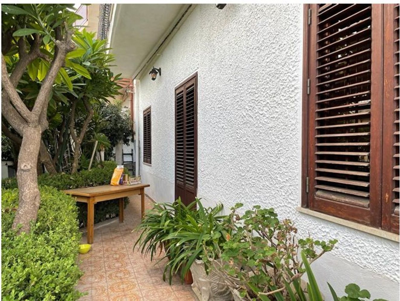 7 rooms Apartment in Palermo, Italy No. 219352