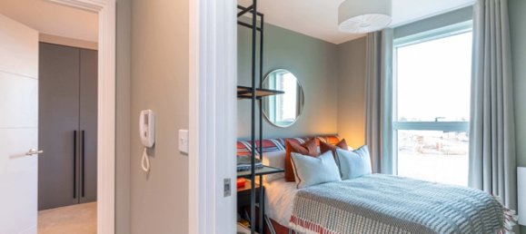 2 Schlafzimmer Wohnung in Slough, United Kingdom, Nr. 3275 7