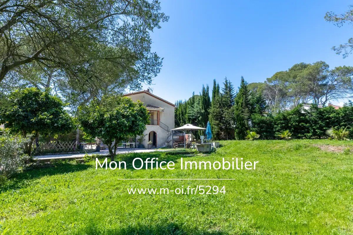 Casa de 4 dormitorios en Saint-Raphael, France No. 286342