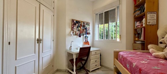 Apartamento de 4 dormitorios en Jerez de la Frontera, Spain No. 157723 23