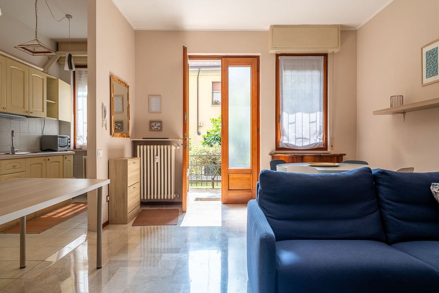 Apartamento de 2 dormitorios en Voghera, Italy No. 365294