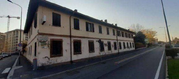 6 chambres Bâtiment à Milan, Italy No. 268296 8