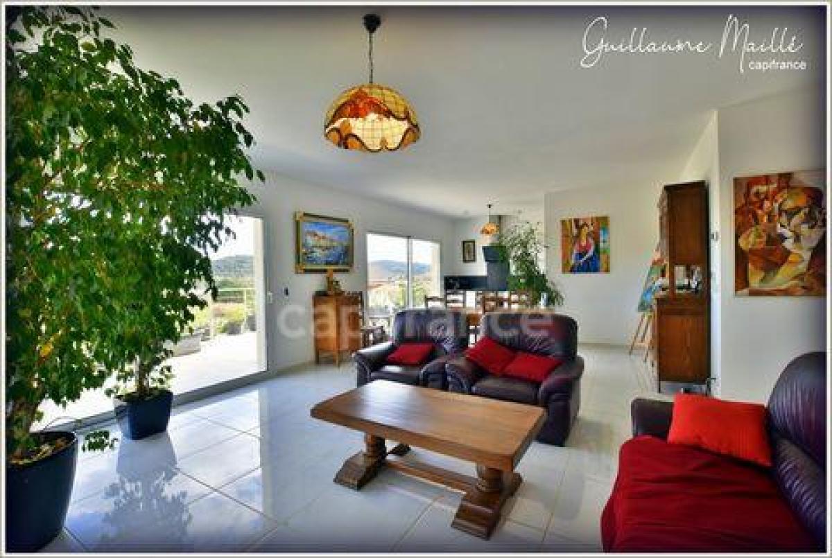 3 bedrooms House in Gabian, France No. 31572