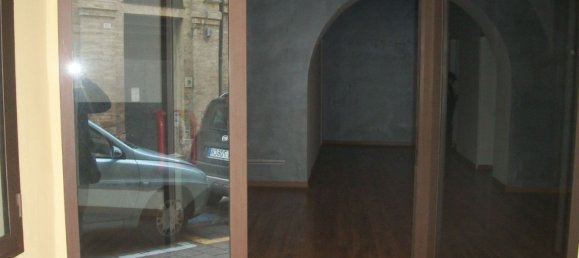 Gewerbliche Immobilie in Lanciano, Italy 45m², Nr. 263911 2