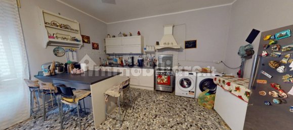 3 chambres Appartement à Casalnuovo di Napoli, Italy No. 191784 6