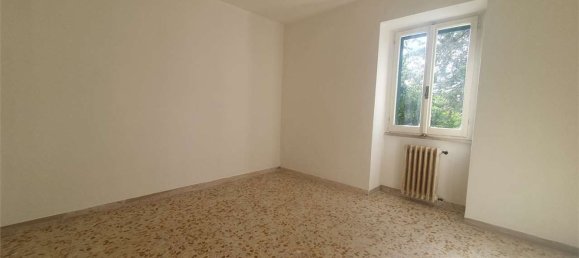 4 rooms Apartment in Gubbio, Italy No. 103367 5