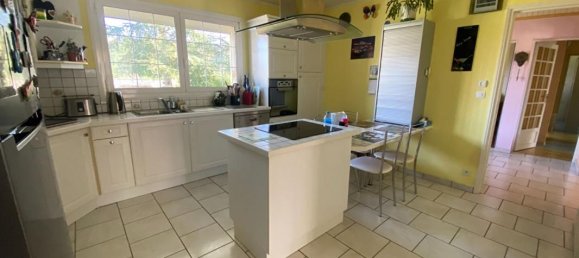 Casa T4 em Saint-Maurice-sur-Fessard, France N.º 216164 8