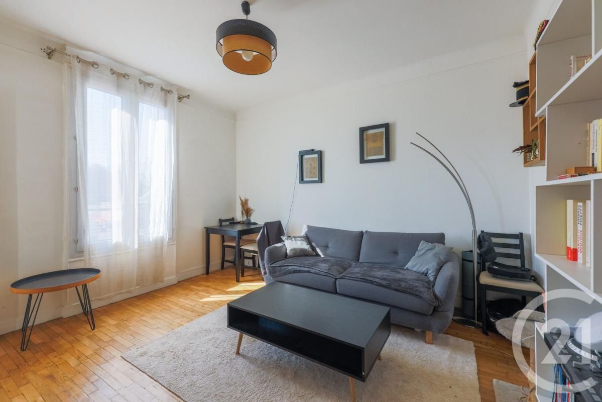 1 bedroom Apartment in Montrouge, France No. 121390