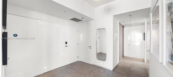 3 Schlafzimmer Gewerbliche Immobilien in Miami, USA, Nr. 615317 22