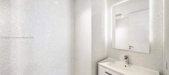 3 Schlafzimmer Gewerbliche Immobilien in Miami, USA, Nr. 615317 23