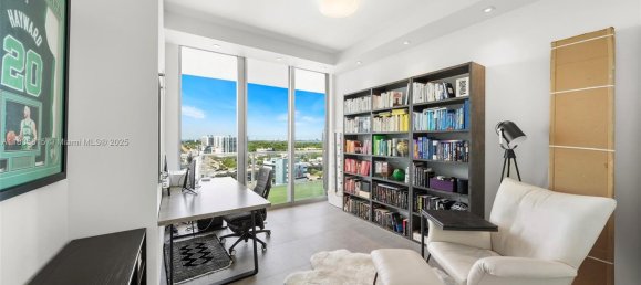 3 Schlafzimmer Gewerbliche Immobilien in Miami, USA, Nr. 615317 2