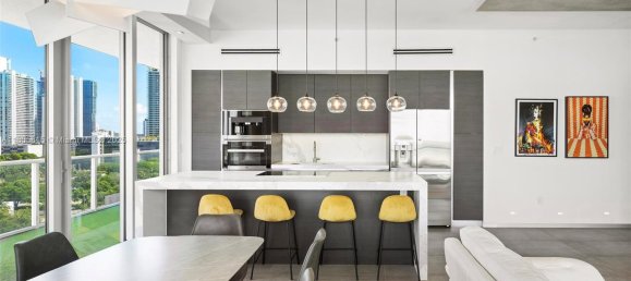 3 Schlafzimmer Gewerbliche Immobilien in Miami, USA, Nr. 615317 30